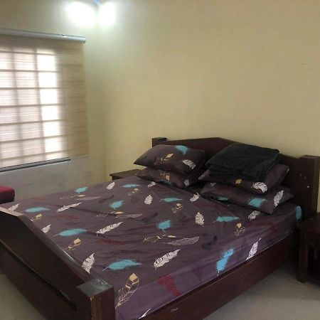 Tagaytay Bnr Guesthouse 4Br With Balcony 12-14 Guest Tagaytay City ภายนอก รูปภาพ