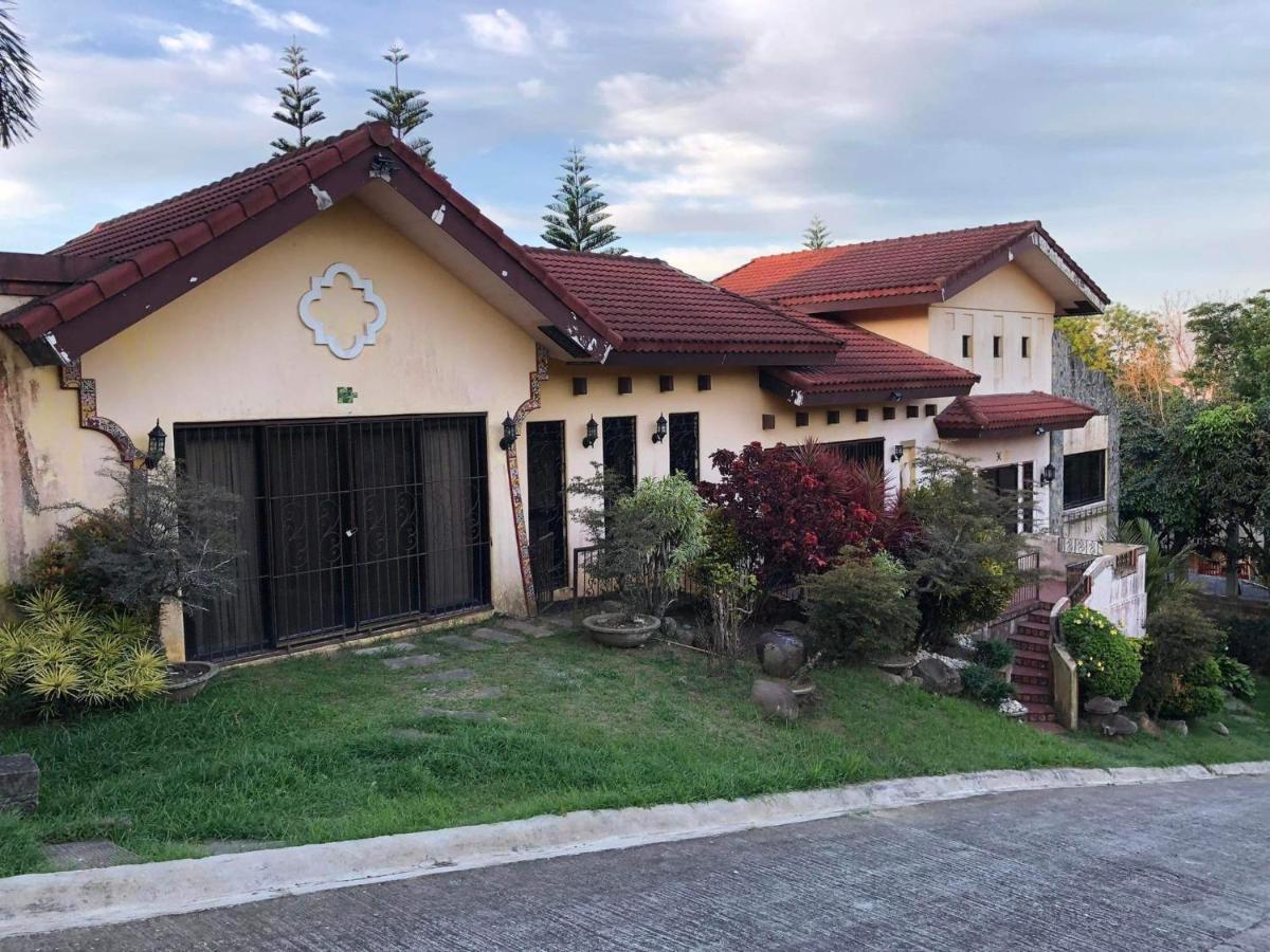 Tagaytay Bnr Guesthouse 4Br With Balcony 12-14 Guest Tagaytay City ภายนอก รูปภาพ