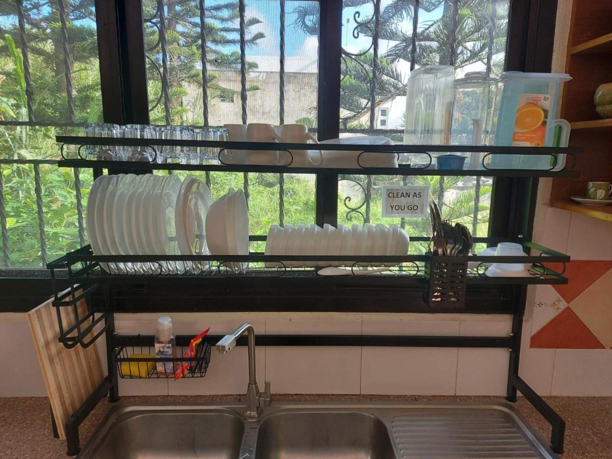 Tagaytay Bnr Guesthouse 4Br With Balcony 12-14 Guest Tagaytay City ภายนอก รูปภาพ